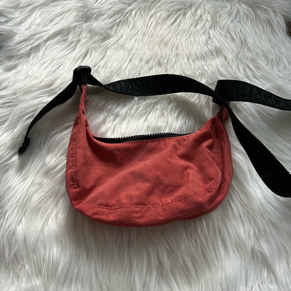 baggu baked apple mini crescent